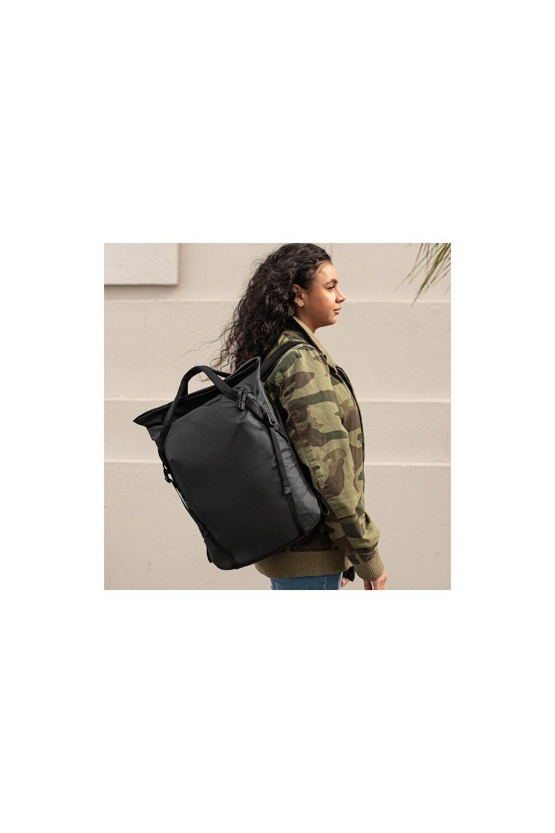https://shop.vertxglobal.com/wp-content/uploads/2024/12/Peak-Design-Everyday-Totepack-BEDTP-20-BK-v2-Black-5.jpg